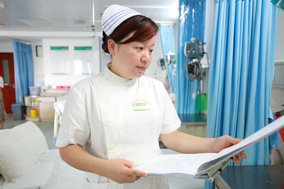 宜昌最美护士王非凡 优质护理服务的“引领者”